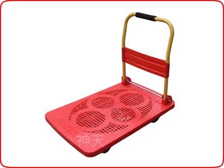 红色一体平板车